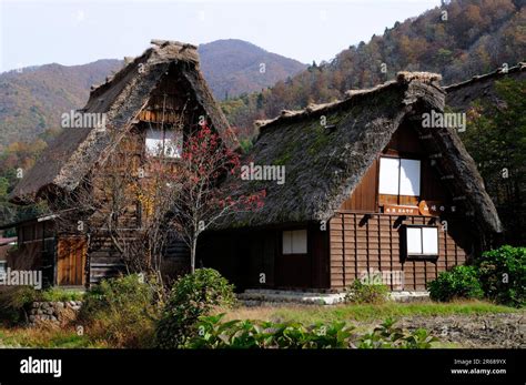 Gassho-zukuri in Shirakawa-go Stock Photo - Alamy