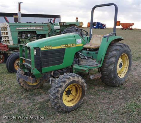 1998 John Deere 4600 MFWD tractor in Linwood, KS | Item DB0263 sold ...