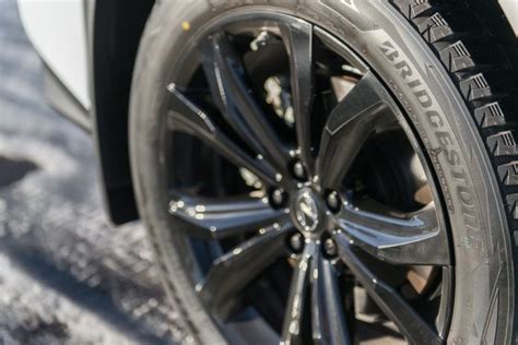 Review: Bridgestone Blizzak DM-V2 Winter Tire | TractionLife