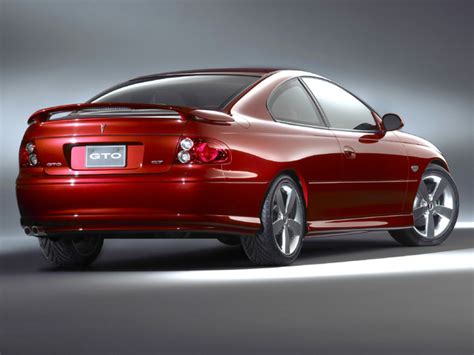 2004 Pontiac GTO Specs, Trims & Colors | Cars.com