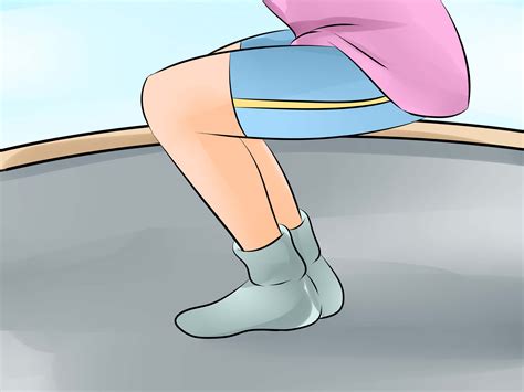 How to Backflip on a Trampoline: 10 Steps (with Pictures)