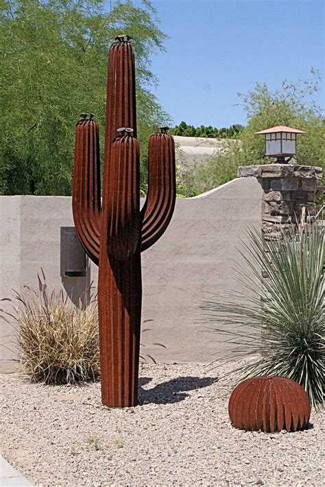 Rusty+cactus.JPG (1067×1600) | Outdoor cactus plants, Metal garden art ...