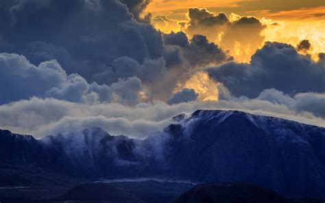 1920x1200 Resolution Maui Mountain Volcano Island Clouds 1200P ...