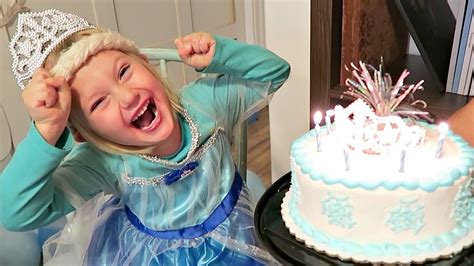 FROZEN BIRTHDAY PARTY | ELSA & ANNA | FROZEN MOVIE PARTY - YouTube