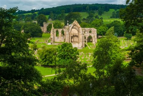 Bolton Abbey, Yorkshire Dales | History & Visiting Information