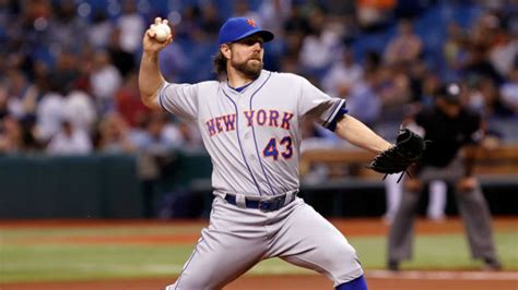 Mets History: R.A. Dickey’s back-to-back one hitters in 2012