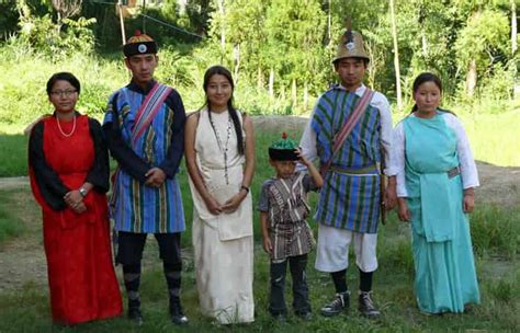 Traditional Dress of Sikkim | Tribal Costumes & Jewellery