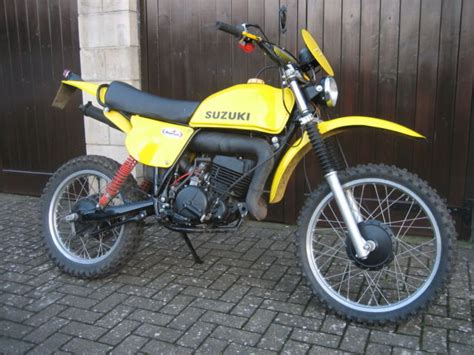 Suzuki PE 250 B 1977