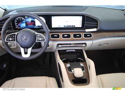 2020 Mercedes-Benz GLE 350 4Matic Dashboard Photos | GTCarLot.com