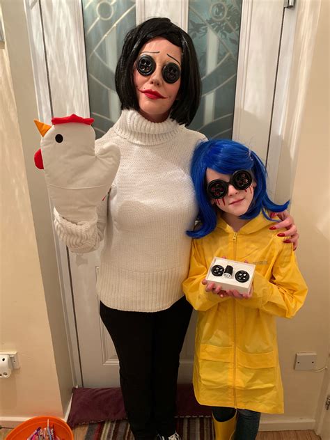 Halloween Coraline and other mother | Scary halloween costumes ...