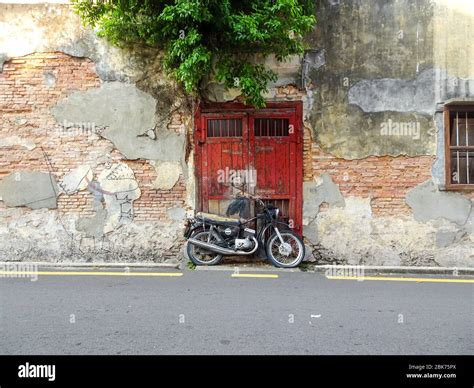 Famous Street Art in George Town, Malaysia Stock Photo - Alamy