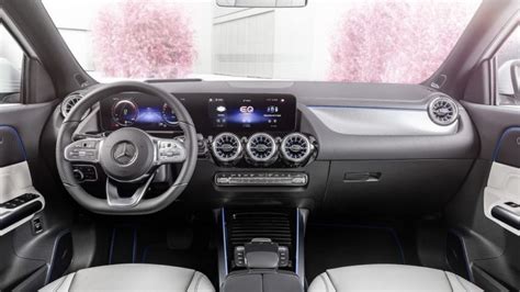 Mercedes-Benz EQA Unveiled, Offers 426 Km Driving Range