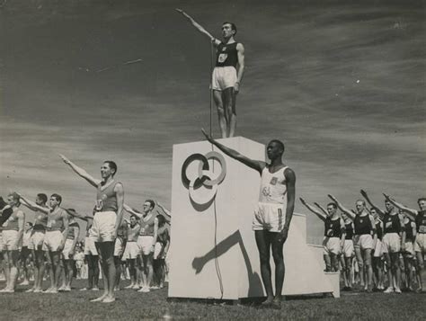 Jesse Owens at the podium, 1936 Olympic Games. (#9888) on May 14, 2022 ...