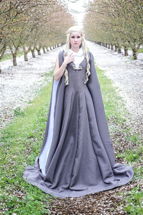 galadriel cosplay - Google Search | Galadriel cosplay, Galadriel ...