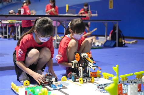 Indonesian Students Excel at International Robotics Competitions ...