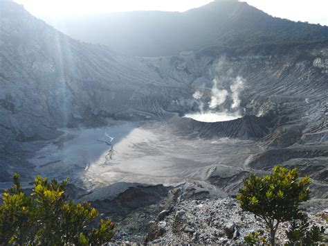 Tangkuban Perahu vulkaan | Uw chauffeur op Java en Bali