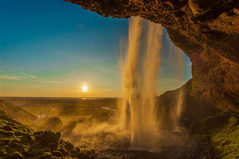 Best time to photograph Seljalandsfoss