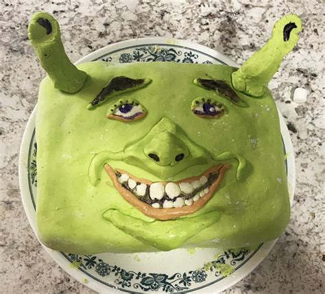 Hilariously Terrible Shrek Cake Fails - Funny Wallpaper 7