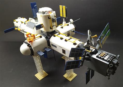 [MOC] Lego "Aether" Interplanetary Space Station - LEGO Sci-Fi ...