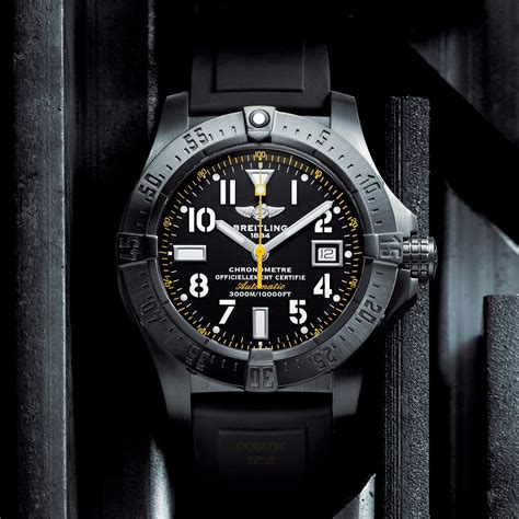 OceanicTime: BREITLING Avenger Seawolf BLACKSTEEL Code YELLOW