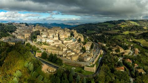 Urbino: The Italian city that still has its Renaissance appearance | CNN