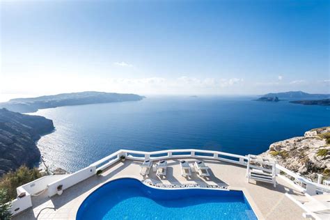 Affordable Hotels In Santorini With Caldera View - ItsAllBee | Solo ...