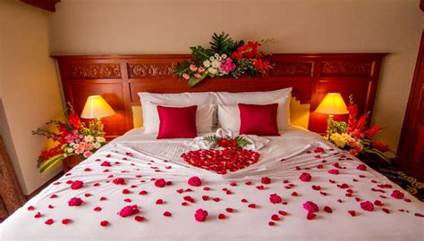 How To Decorate A Bedroom For Romantic Night | Psoriasisguru.com