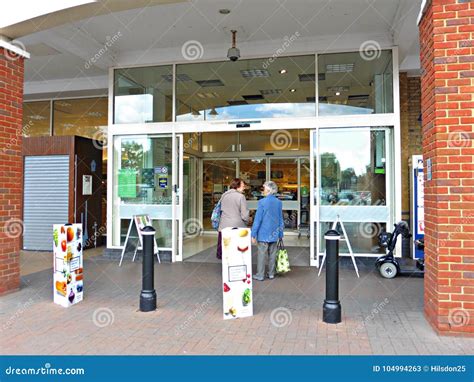 Entrance Supermarket Stock Images - Download 1,436 Photos