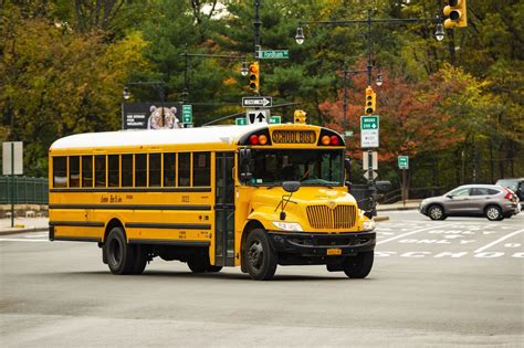 City lawmakers, labor leaders call on Cuomo to back job protections for ...