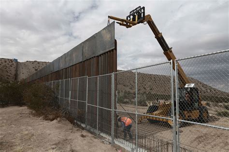 Mexico warns US over border wall funding | RallyPoint