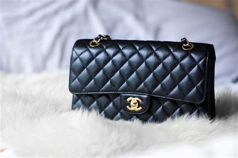 refined couture: Chanel Medium Classic Flap : A Review