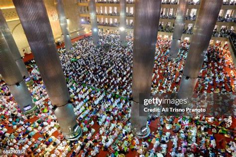 202 Istiqlal Great Mosque Jakarta Stock Photos, High-Res Pictures, and ...