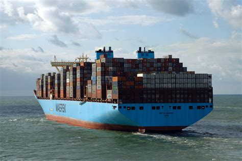 Maersk Essen Reaches Lazaro Cardenas Anchorage - Ship-Tracking.net