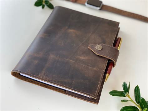 Personalized Leather Planner 2024 - Calley Christiane