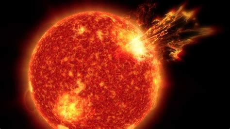 Powerful solar flare erupts on the Sun, causes blackouts on Earth ...