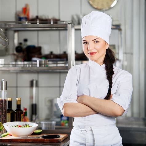 The History of Chef Uniforms - Dust-Tex Restaurant Uniforms