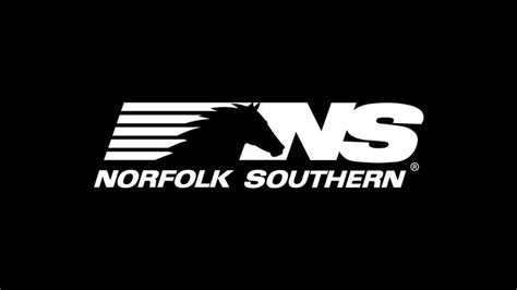 Norfolk Mayor speaks out about Norfolk Southern's possible move ...