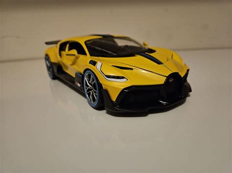 1/18 Scale Diecast Replica By Maisto Yellow Bugatti Divo | eBay