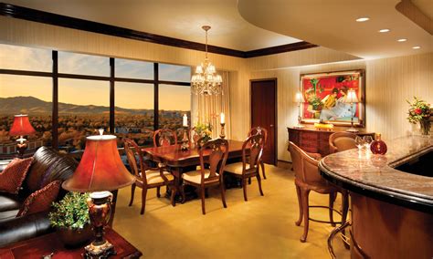 Peppermill Tower Penthouse Suite | Peppermill Resort Hotel, Reno