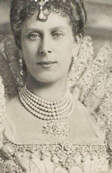 Tiara Mania: Queen Mary of the United Kingdom's Ladies of England Tiara