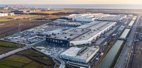 Tesla’s Shanghai Gigafactory Has Just Produced Its 2 Millionth EV ...