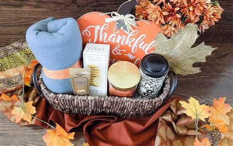 The Perfect Thanksgiving Gift Basket | Thanksgiving gift basket, Fall ...