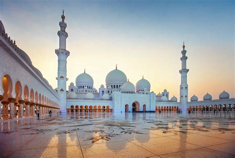 La mosquée d'Abu Dhabi : tout savoir sur la visite depuis Dubaï