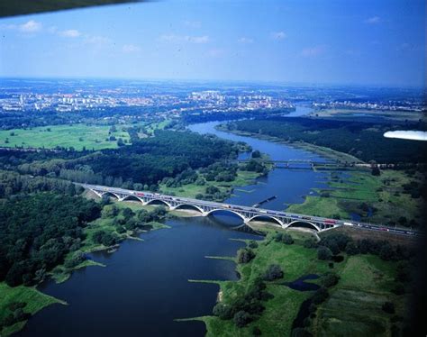 Oder Bridge (Frankfurt on the Oder/Slubice, 1990) | Structurae