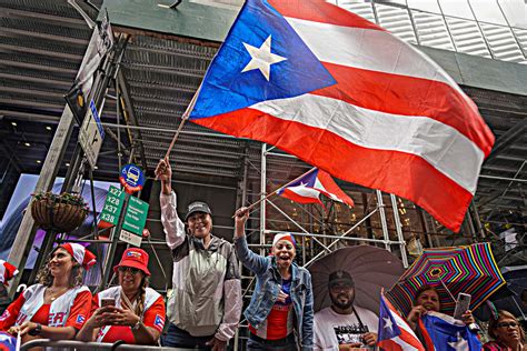 SEE IT: Que bonita bandera! Raise your flags as the Puerto Rican Day ...