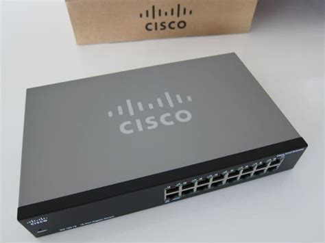 Cisco SR2016T 16-Port Rackmount 10/100/1000 Gigabit Switch