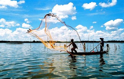 Trải nghiệm đánh bắt cá trên làng chài ở Hạ Long