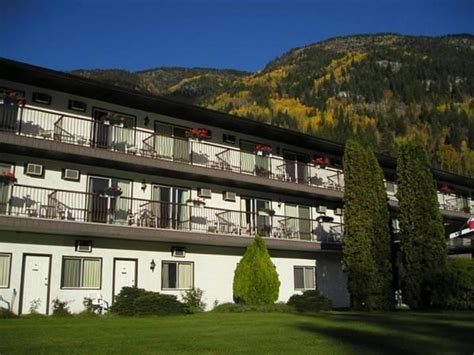 North Shore Inn Motel (Nelson (BC)) - Deals, Photos & Reviews