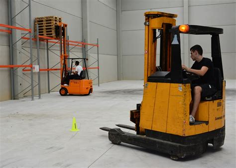 Forklift Training: Questions to Ask Your Driving Instructor - Sprint ...