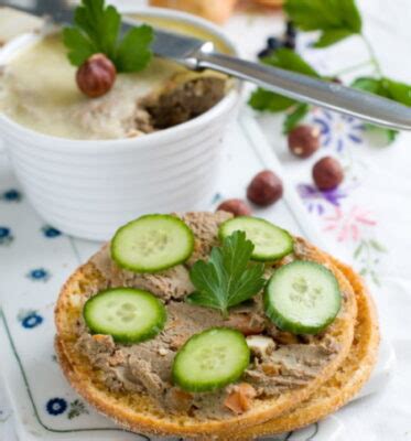 A traditional chopped liver recipe. From our favorite Jewish recipes.